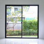 Vidros para Móveis de Banheiro: Elegância e Durabilidade na Área Molhada