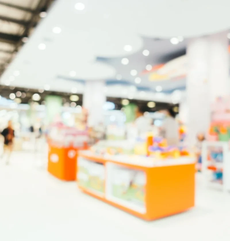 Estande de feira com destaque para estratégias de transformação de visitantes em leads qualificados em eventos de negócios e marketing.